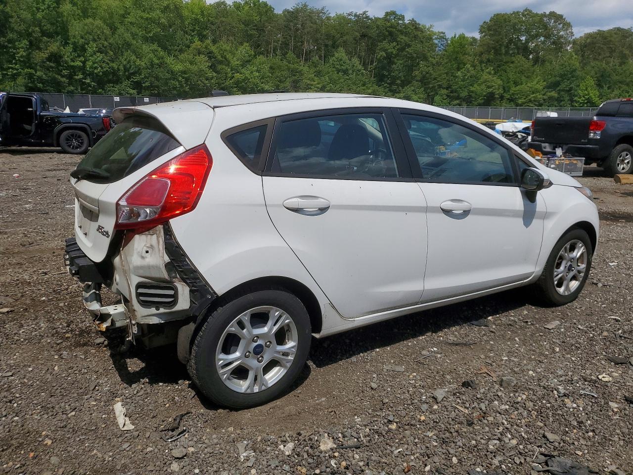 2014 Ford Fiesta Se - Фото 3
