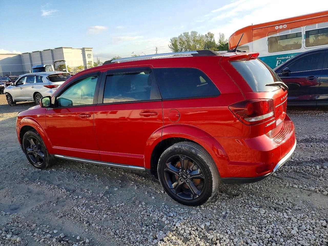 2018 Dodge Journey Crossroad - Фото 2