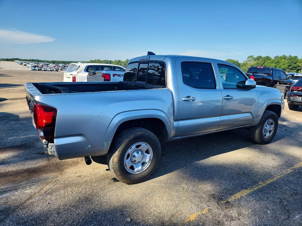 2023 Toyota Tacoma Sr V6 - Фото 3