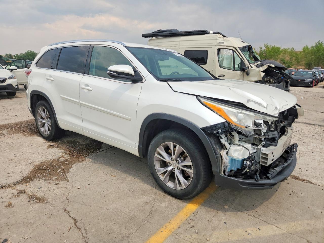 2015 Toyota Highlander Xle - Image 4