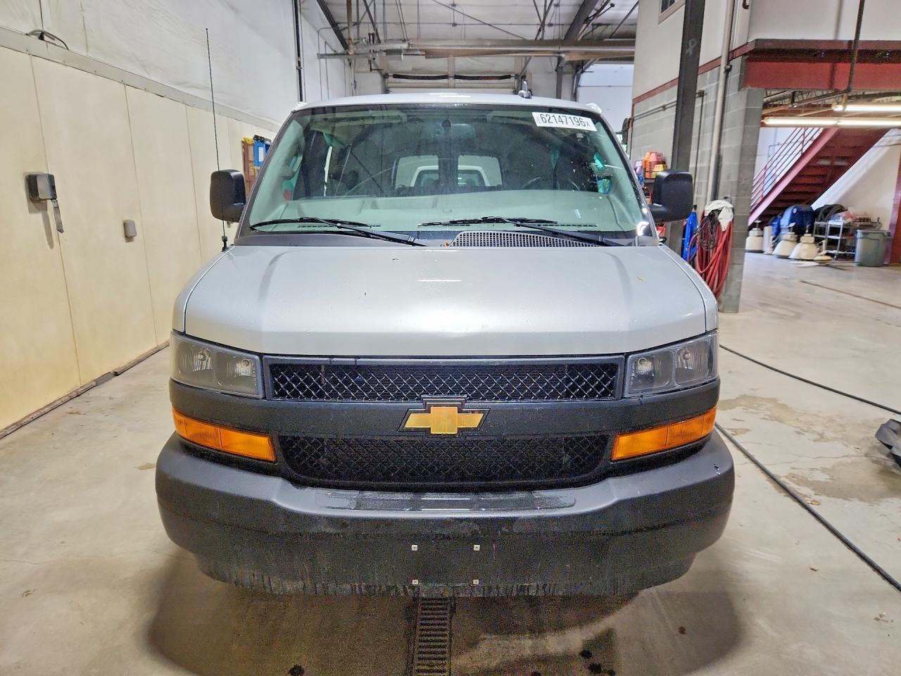 2023 Chevrolet Express G3500 Ls - Фото 5