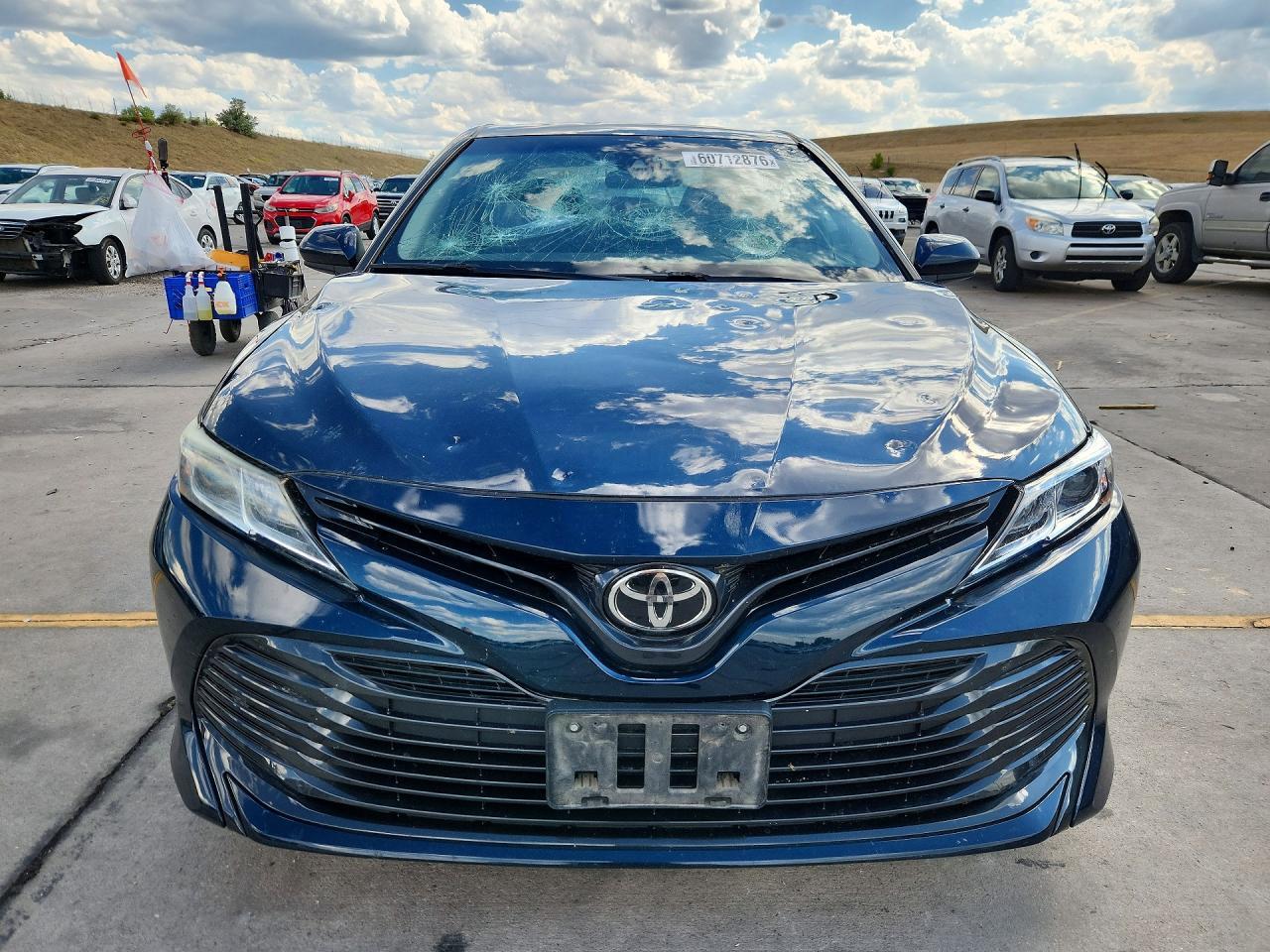 2020 Toyota Camry Le - Фото 5