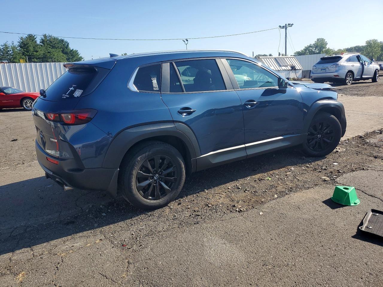 2025 Mazda Cx-50 Premium - Image 3