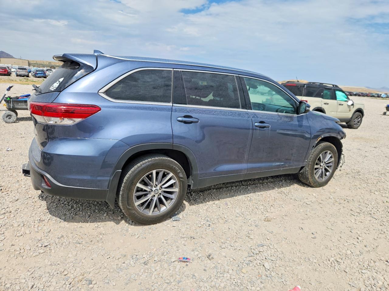 2019 Toyota Highlander Xle - Фото 3