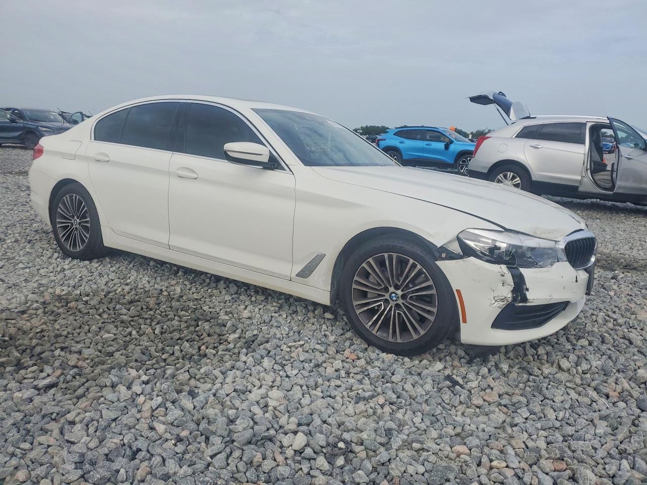 2019 BMW 530 Xi - Фото 4