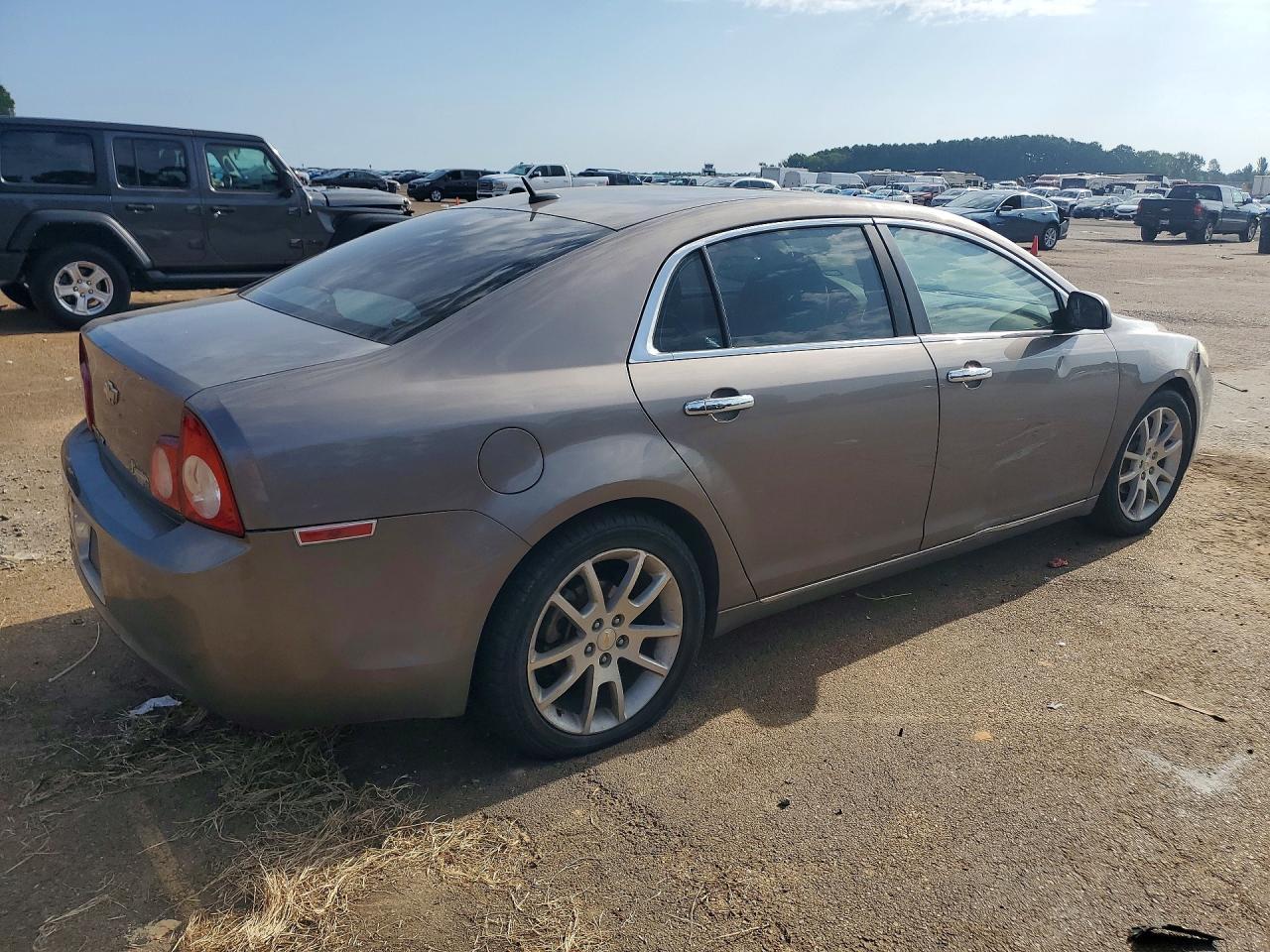 2010 Chevrolet Malibu Ltz - Image 3