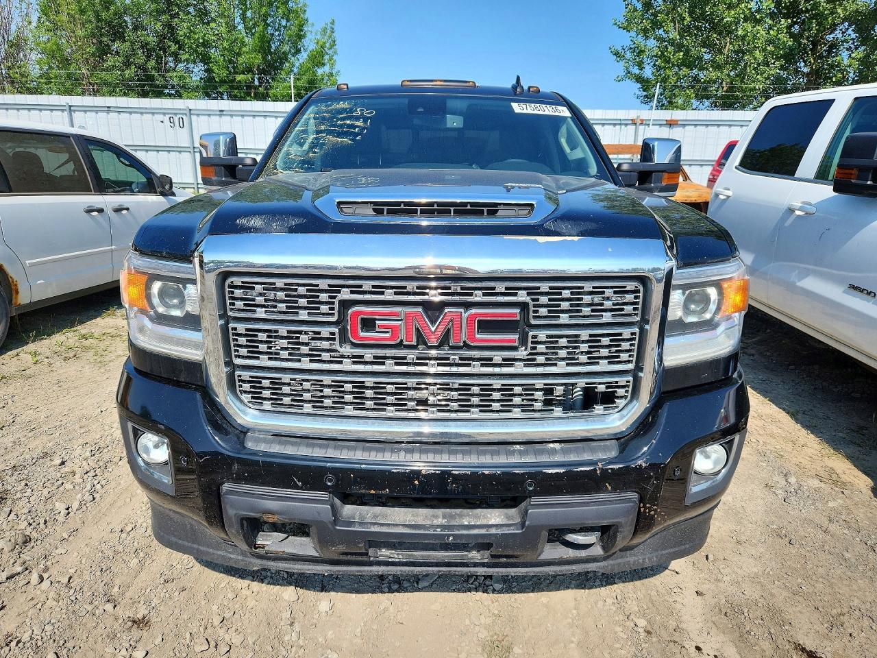 2019 GMC Sierra K3500 Denali - Image 5
