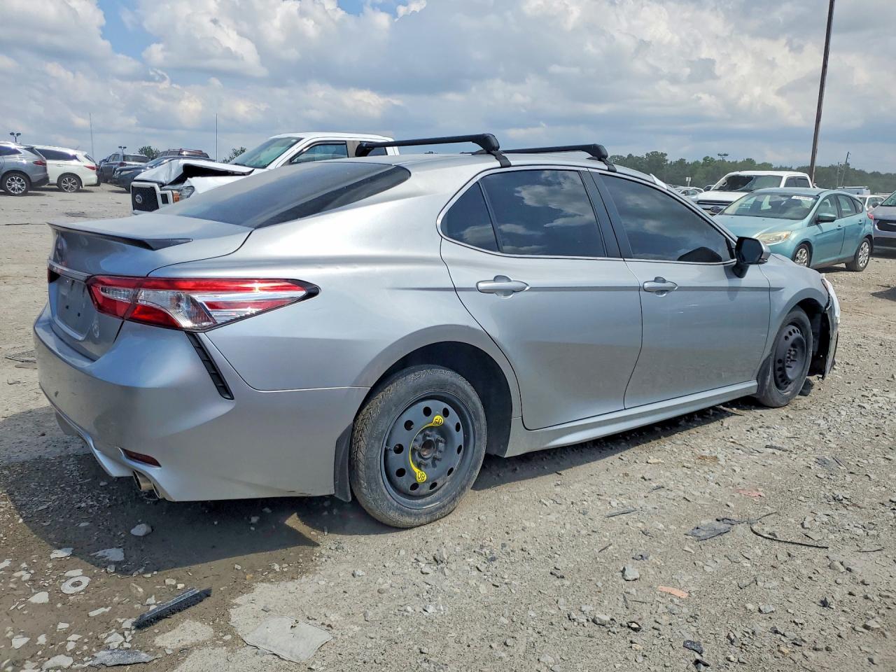 2018 Toyota Camry Se - Фото 3