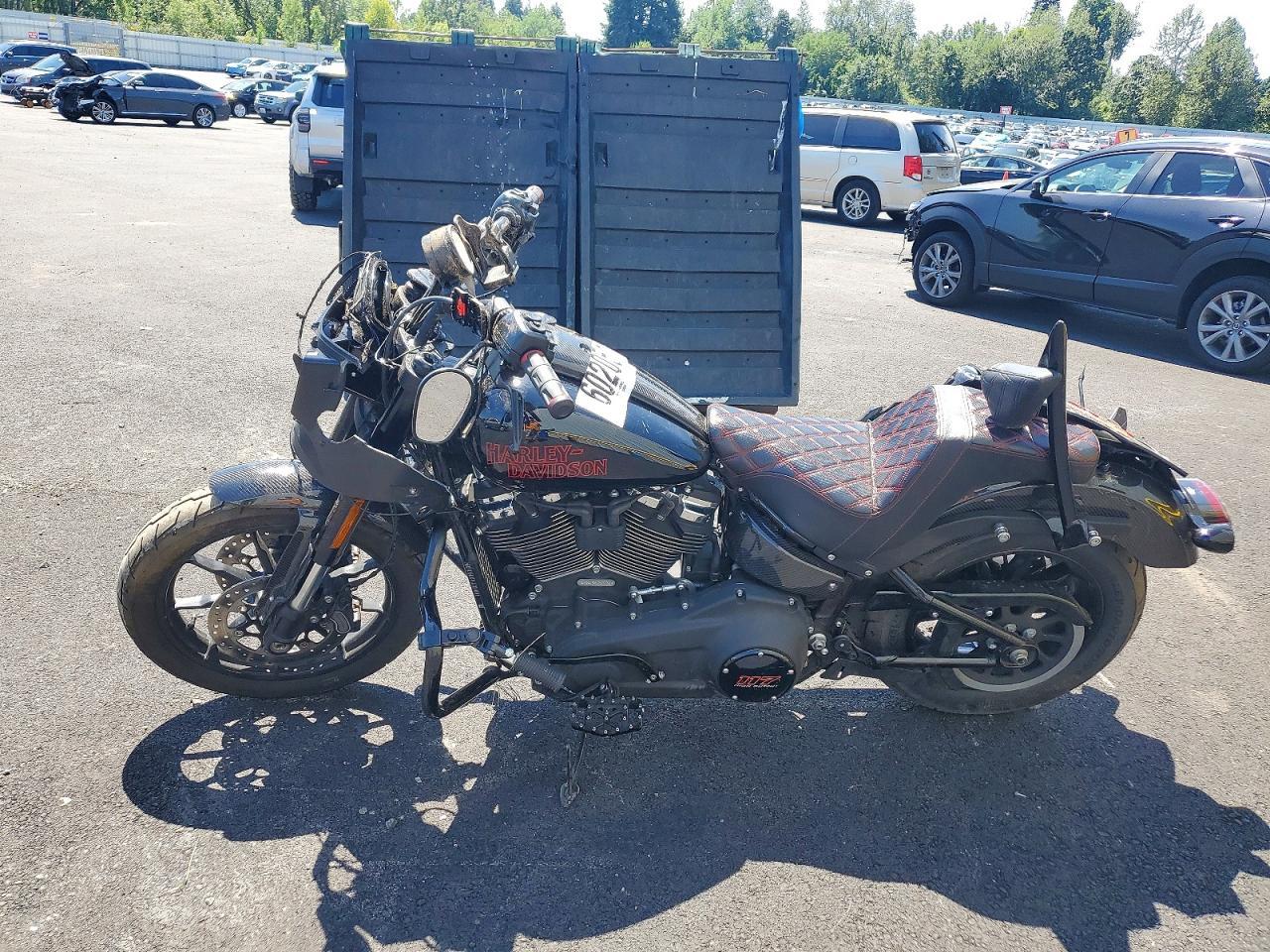 2025 Harley-Davidson Fxlrst - Image 3
