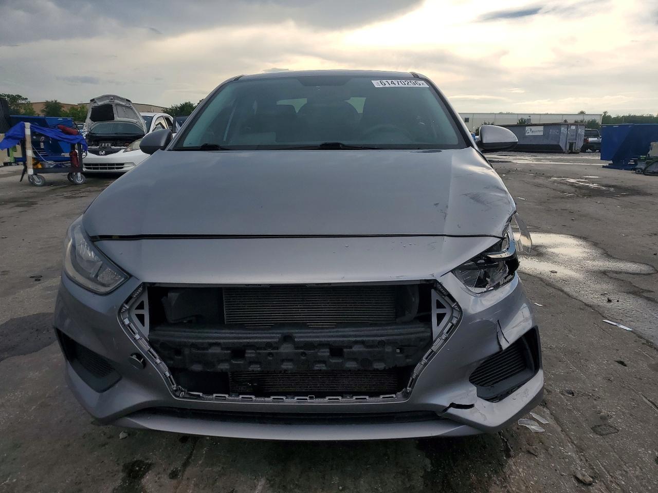2021 Hyundai Accent Se - Фото 5
