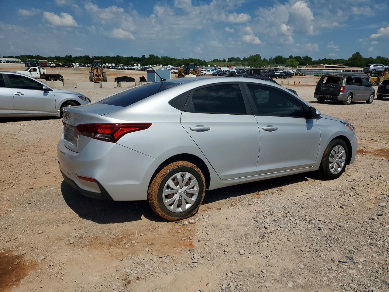 2019 Hyundai Accent Se - Image 3