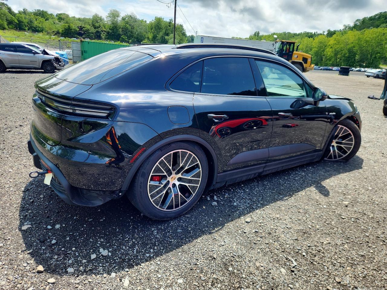 2025 Porsche Macan 4S - Фото 3