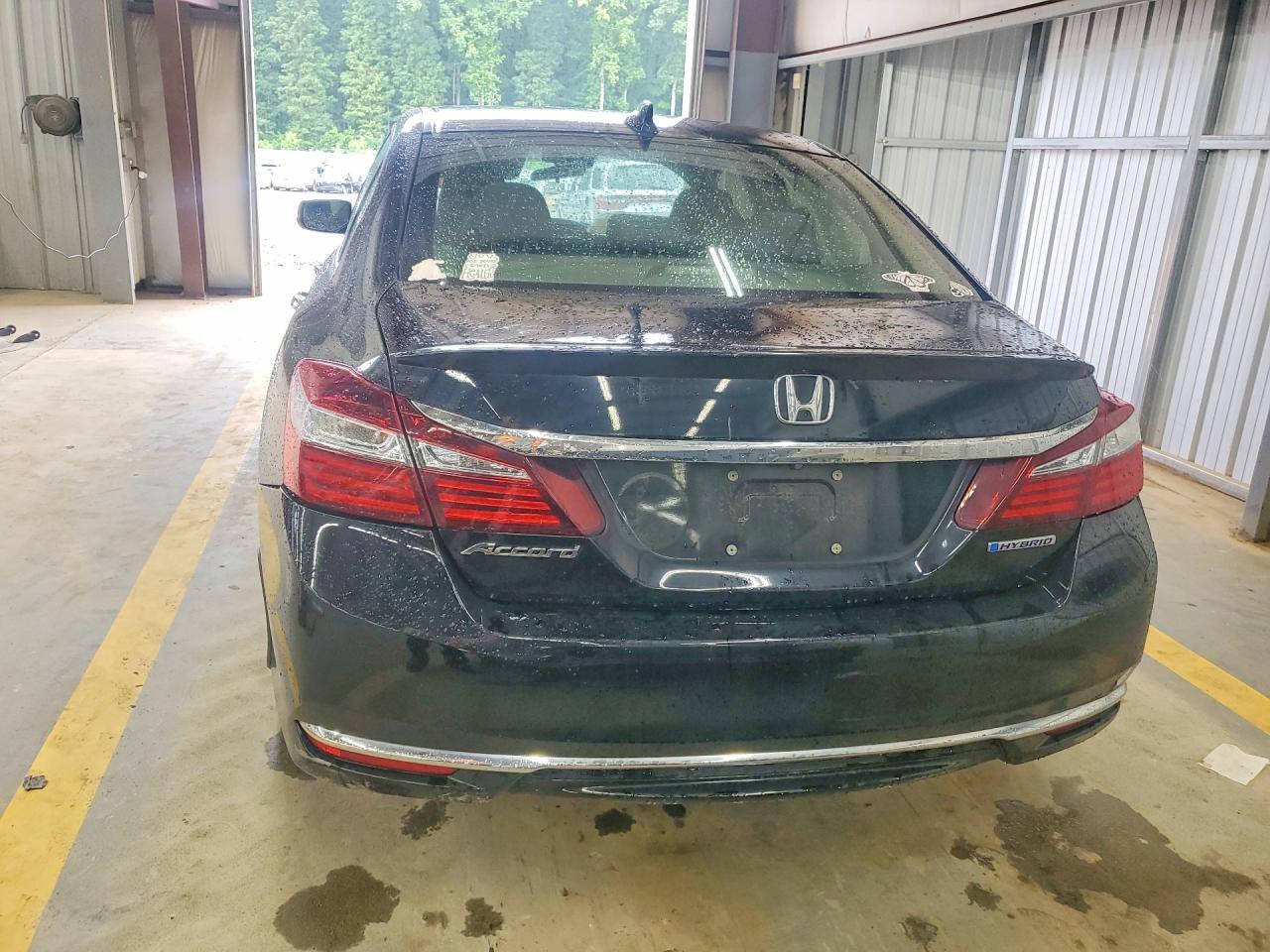 2017 Honda Accord Hybrid - Image 6