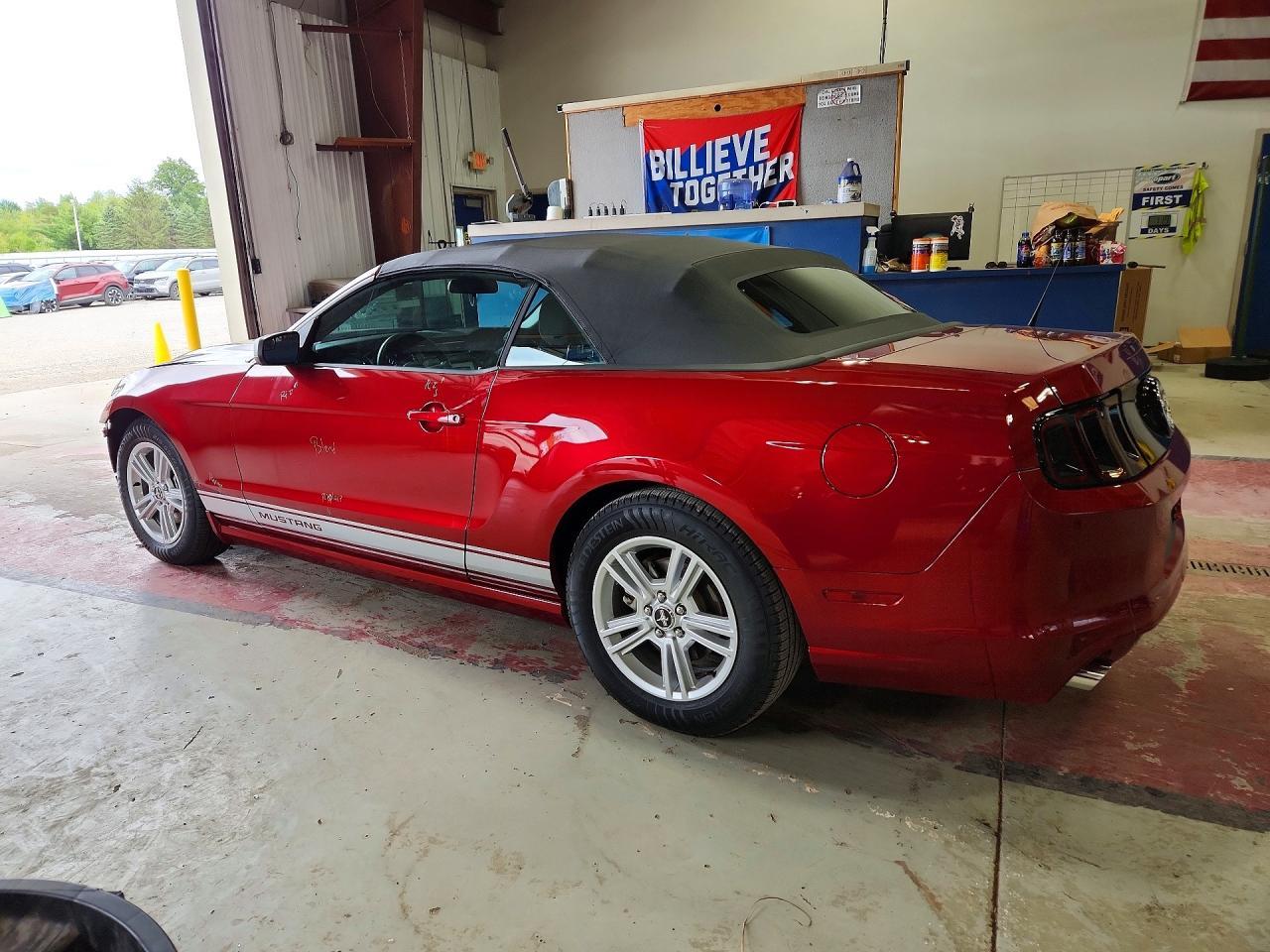 2014 Ford Mustang - Фото 2