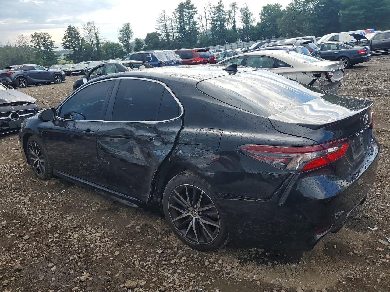 2021 Toyota Camry Se - Image 2