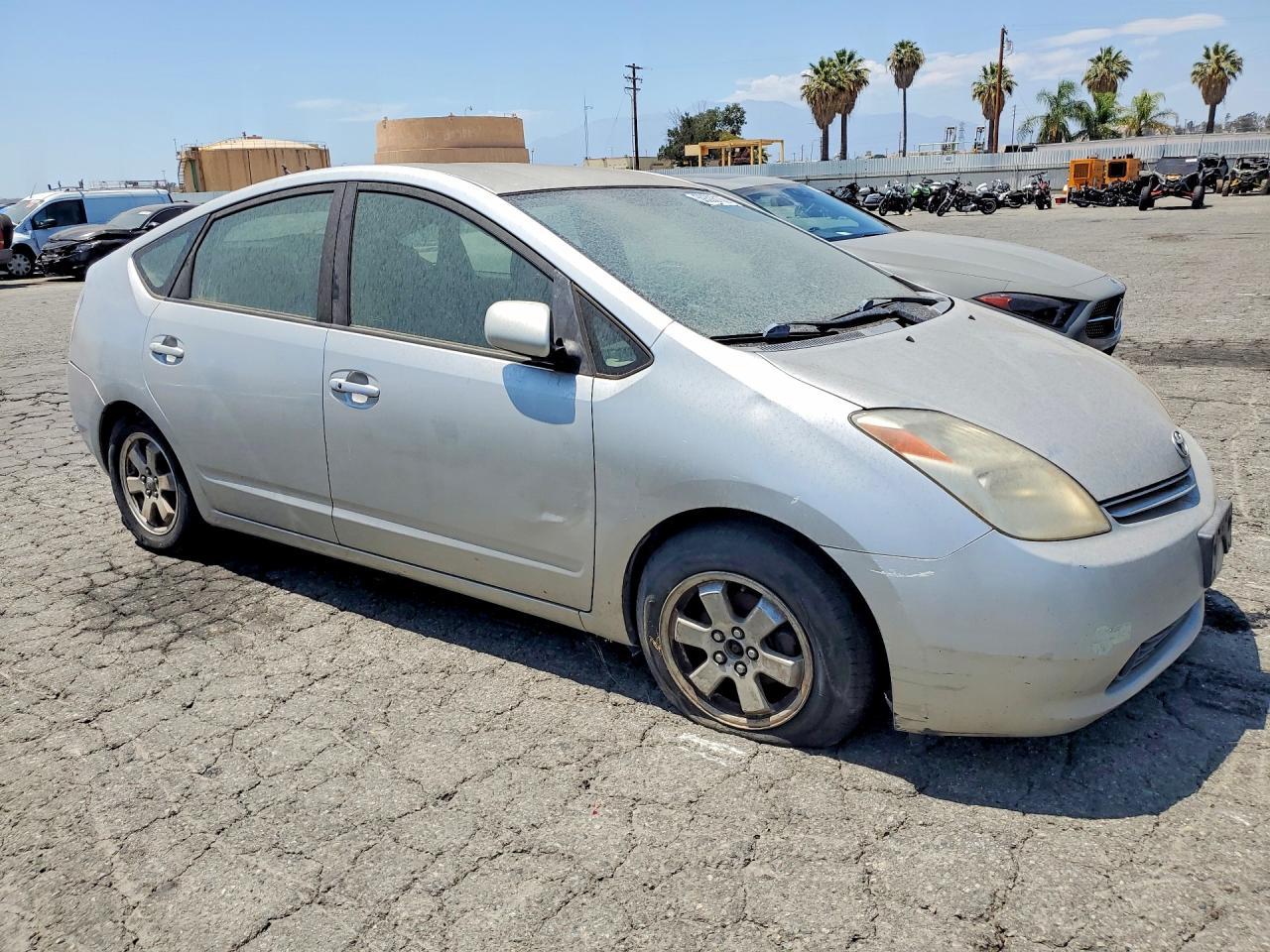 2004 Toyota Prius Base - Фото 4