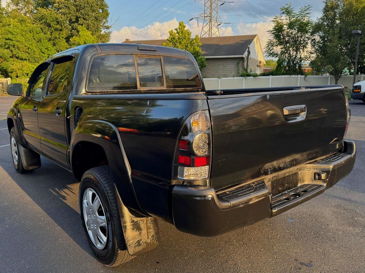 2010 Toyota Tacoma V6 - Фото 2