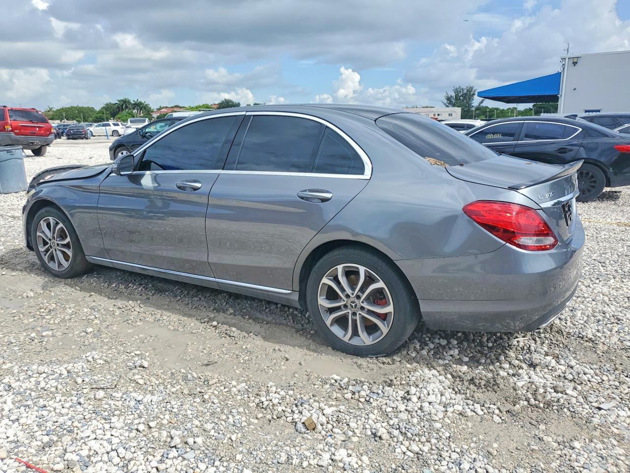 2018 Mercedes-Benz C 300 4Matic - Фото 2