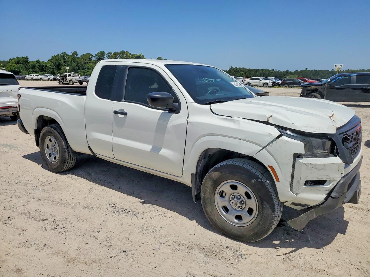 2024 Nissan Frontier S - Image 4