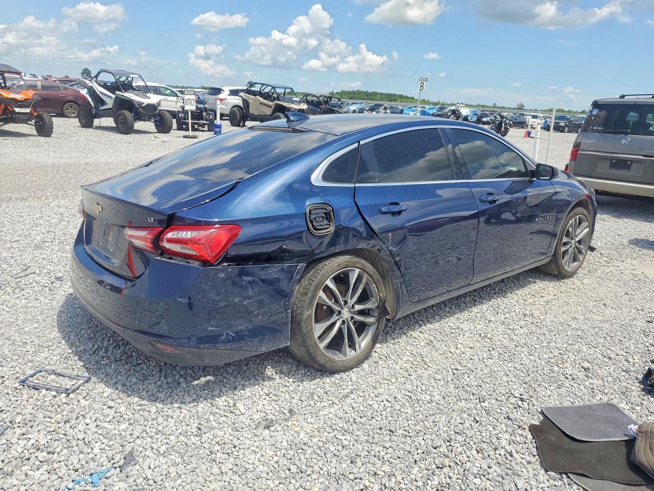 2021 Chevrolet Malibu Lt - Image 3