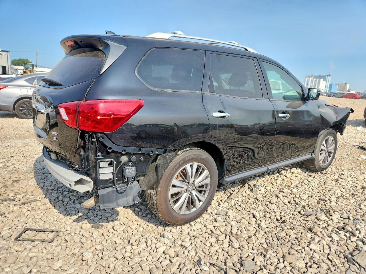 2020 Nissan Pathfinder Sl - Image 3