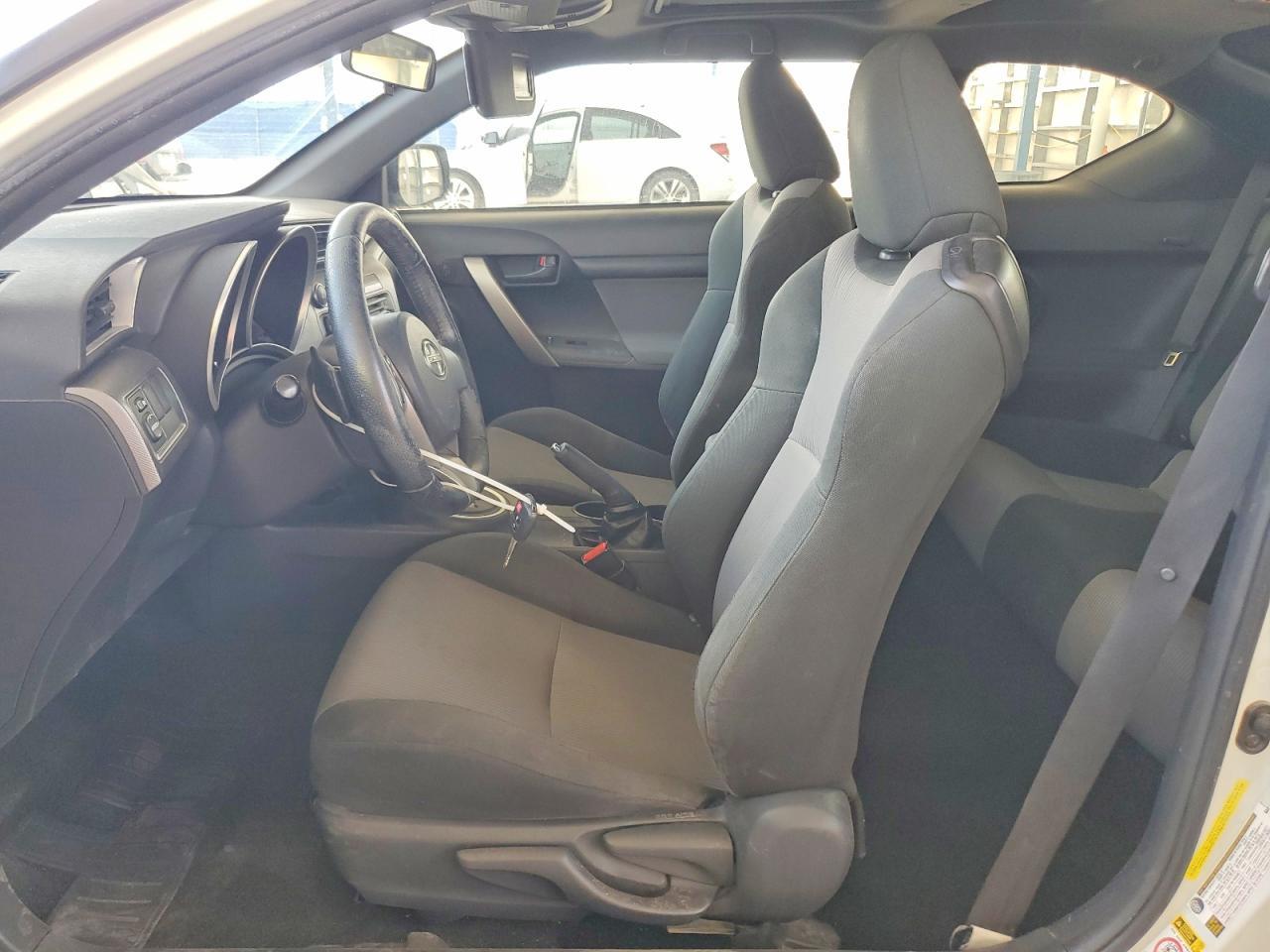 2015 Scion Tc Base - Image 7