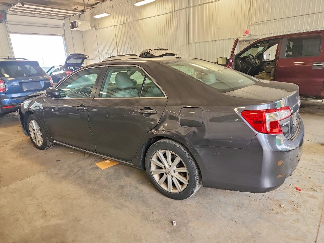 2012 Toyota Camry Xle - Фото 2