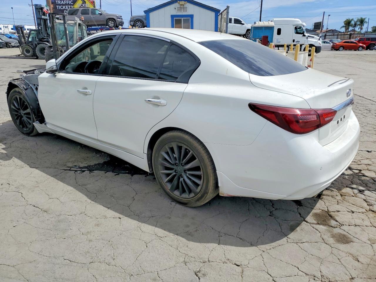 2021 Infiniti Q50 Luxe - Фото 2