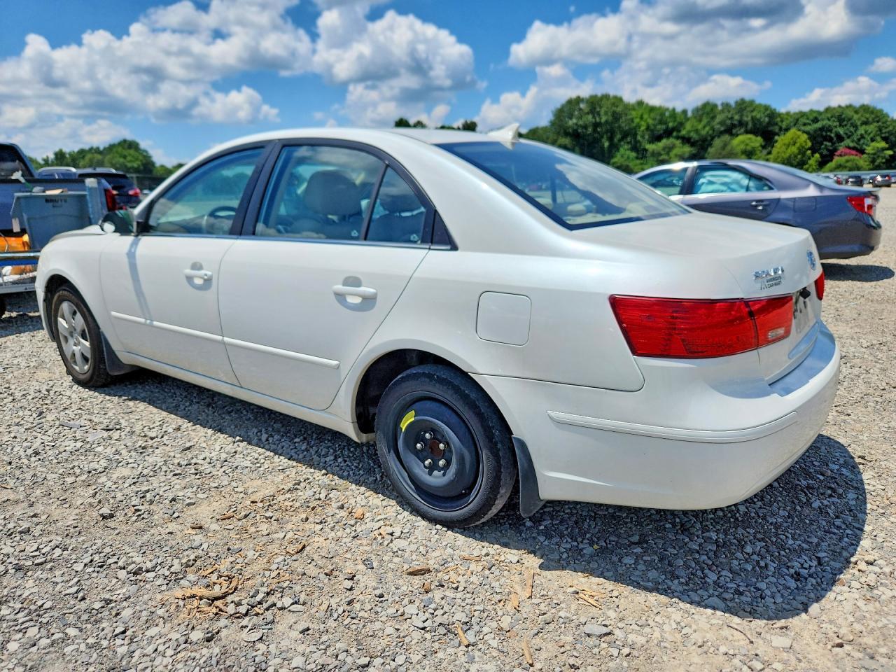 2009 Hyundai Sonata Gls - Image 2