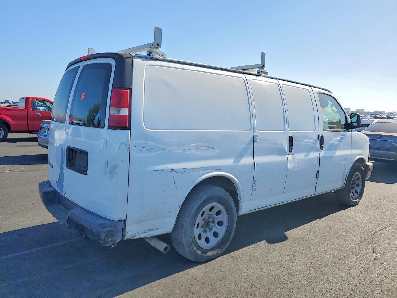 2009 Chevrolet Express G1500 - Фото 3