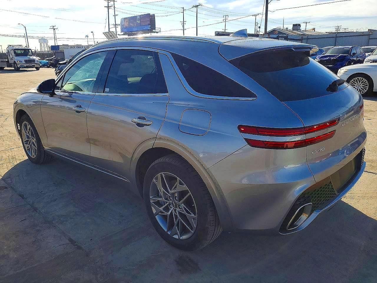 2025 Genesis Gv70 2.5T Standard - Image 2