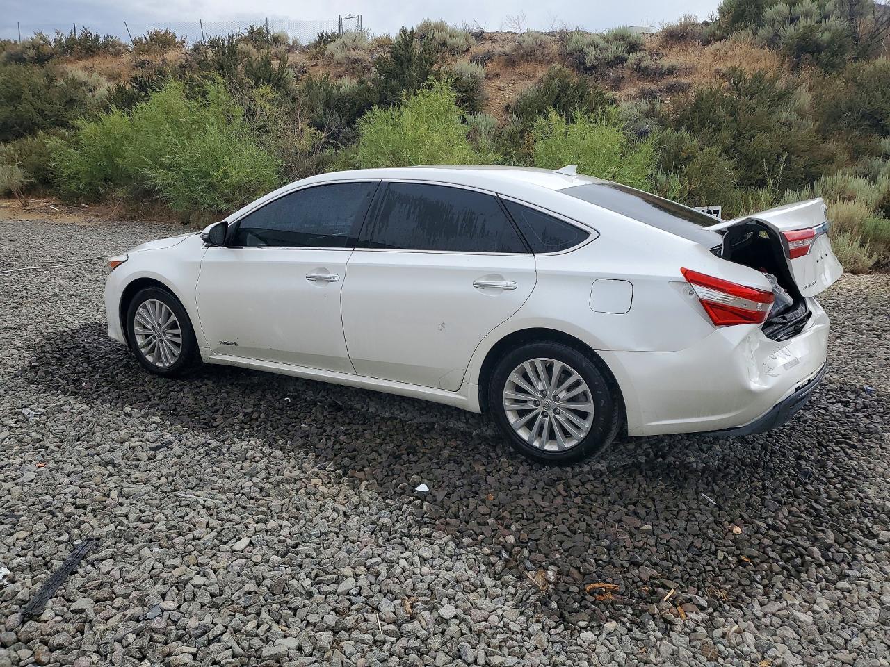 2014 Toyota Avalon Hybrid Limited - Фото 2