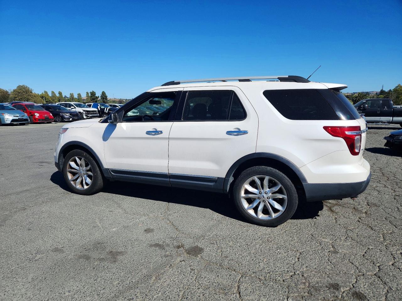 2015 Ford Explorer Xlt - Image 2