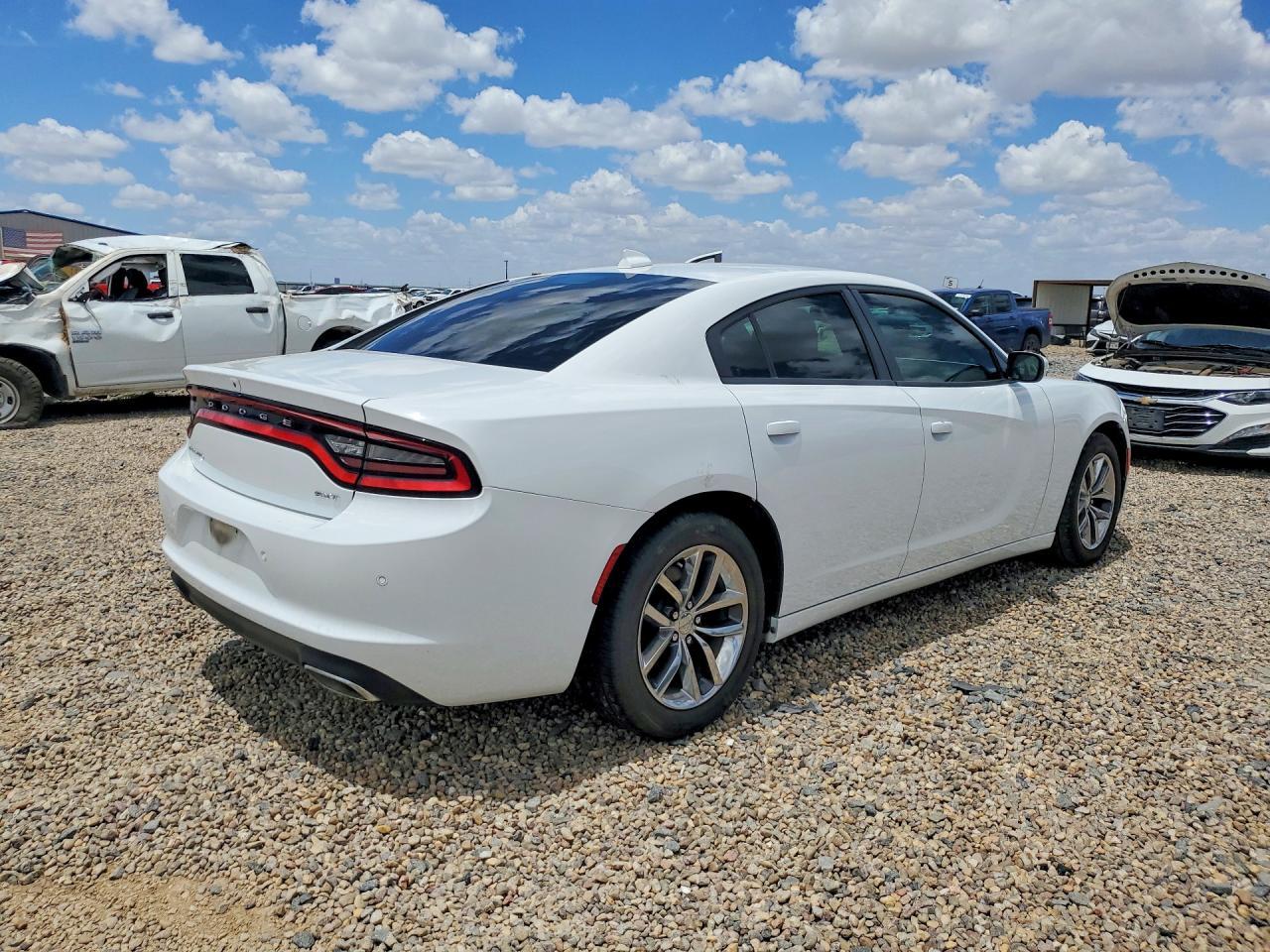 2016 Dodge Charger Sxt - Фото 3