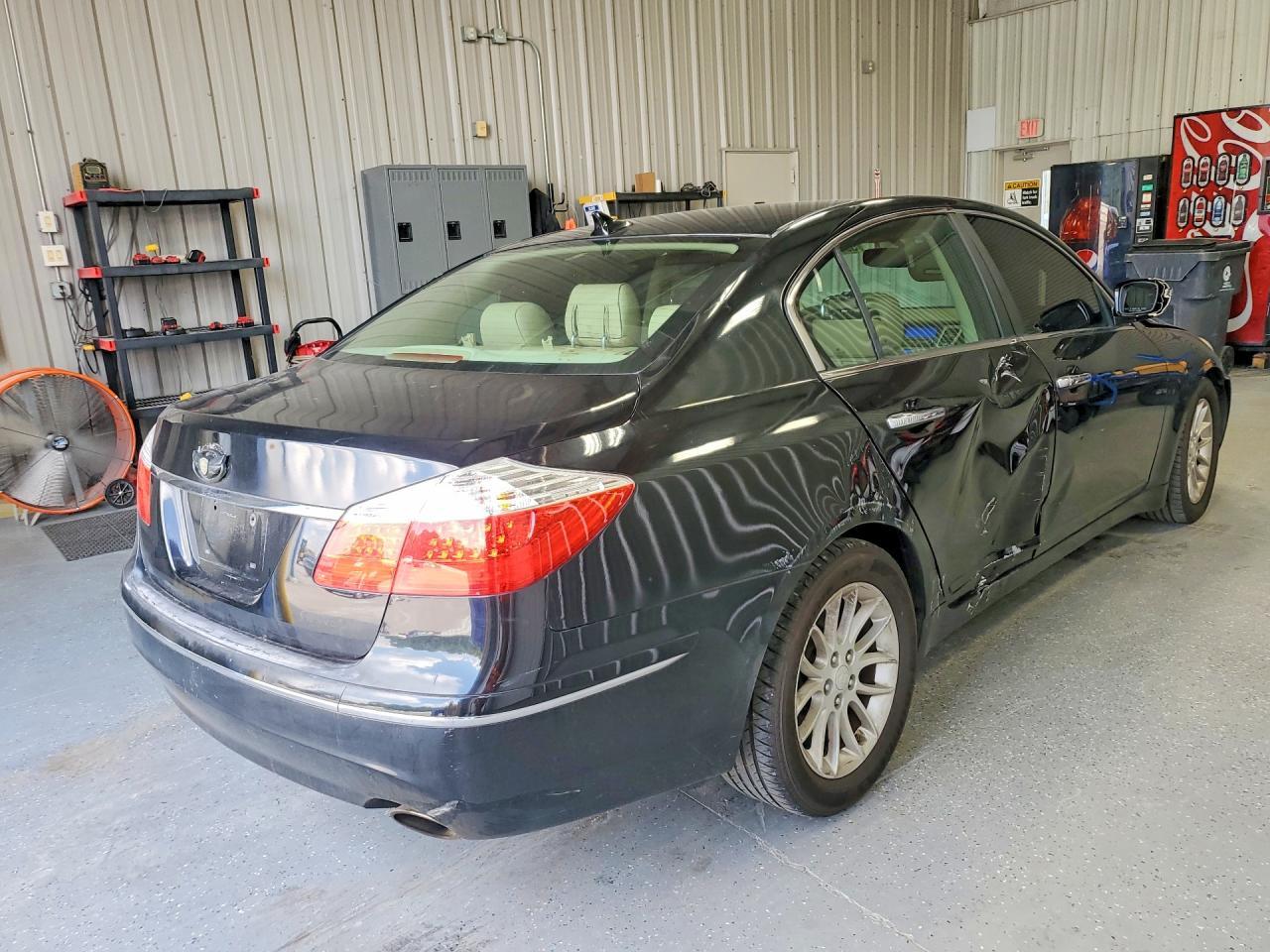 2009 Hyundai Genesis 3.8L - Image 3