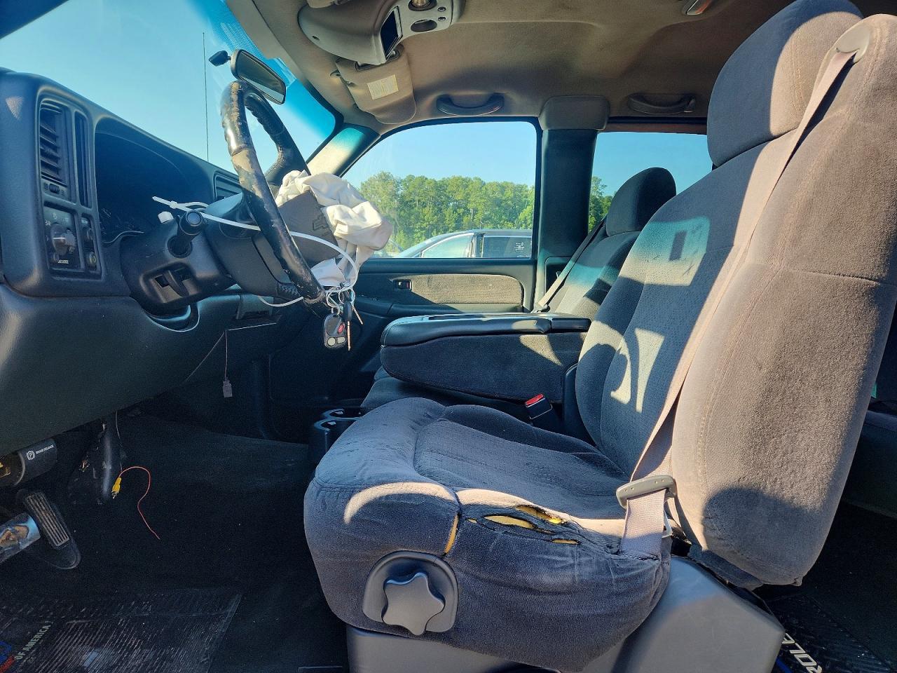 2002 Chevrolet Silverado C1500 - Image 7