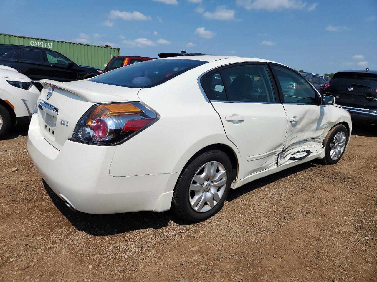 2010 Nissan Altima 2.5 - Фото 3