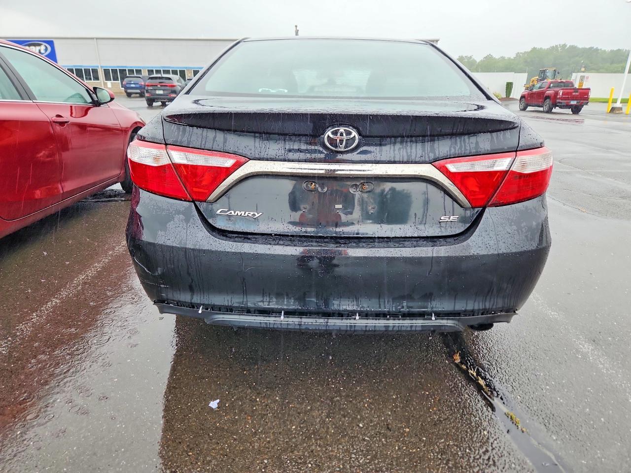 2016 Toyota Camry Se - Image 6