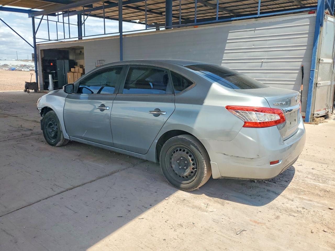 2014 Nissan Sentra S - Фото 2