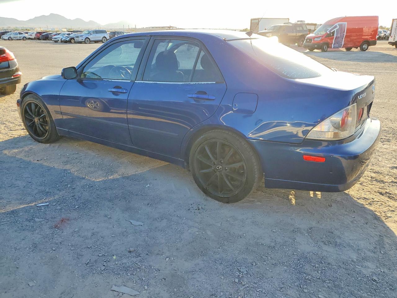 2001 Lexus Is 300 - Image 2