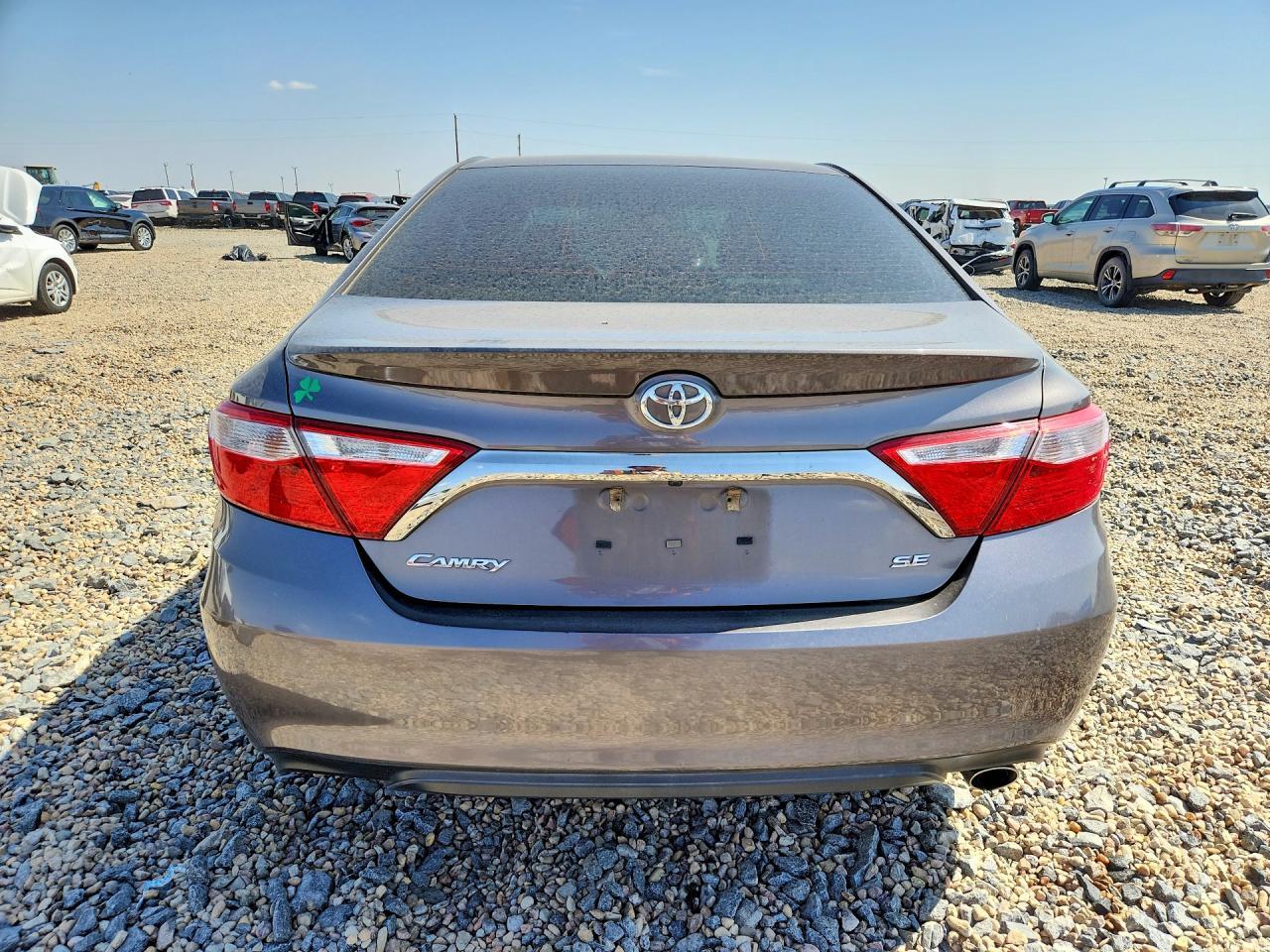 2017 Toyota Camry Se - Фото 6