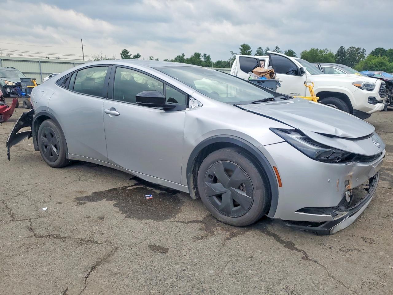 2024 Toyota Prius Prime Se - Image 4