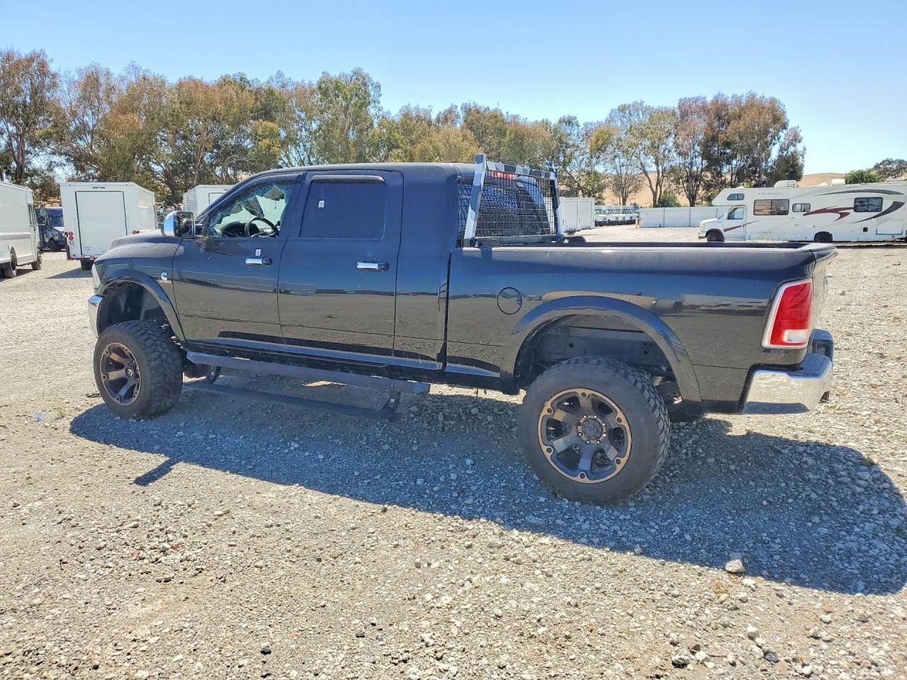 2018 Ram 3500 Laramie - Фото 2