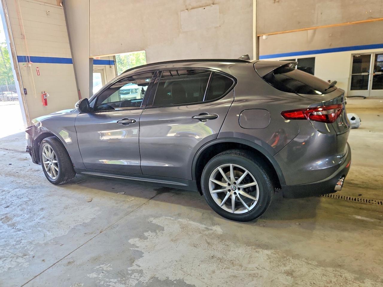 2018 Alfa Romeo Stelvio Sport - Фото 2
