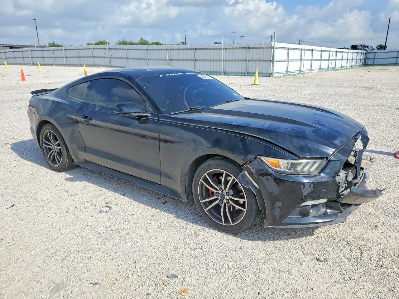 2017 Ford Mustang - Фото 4