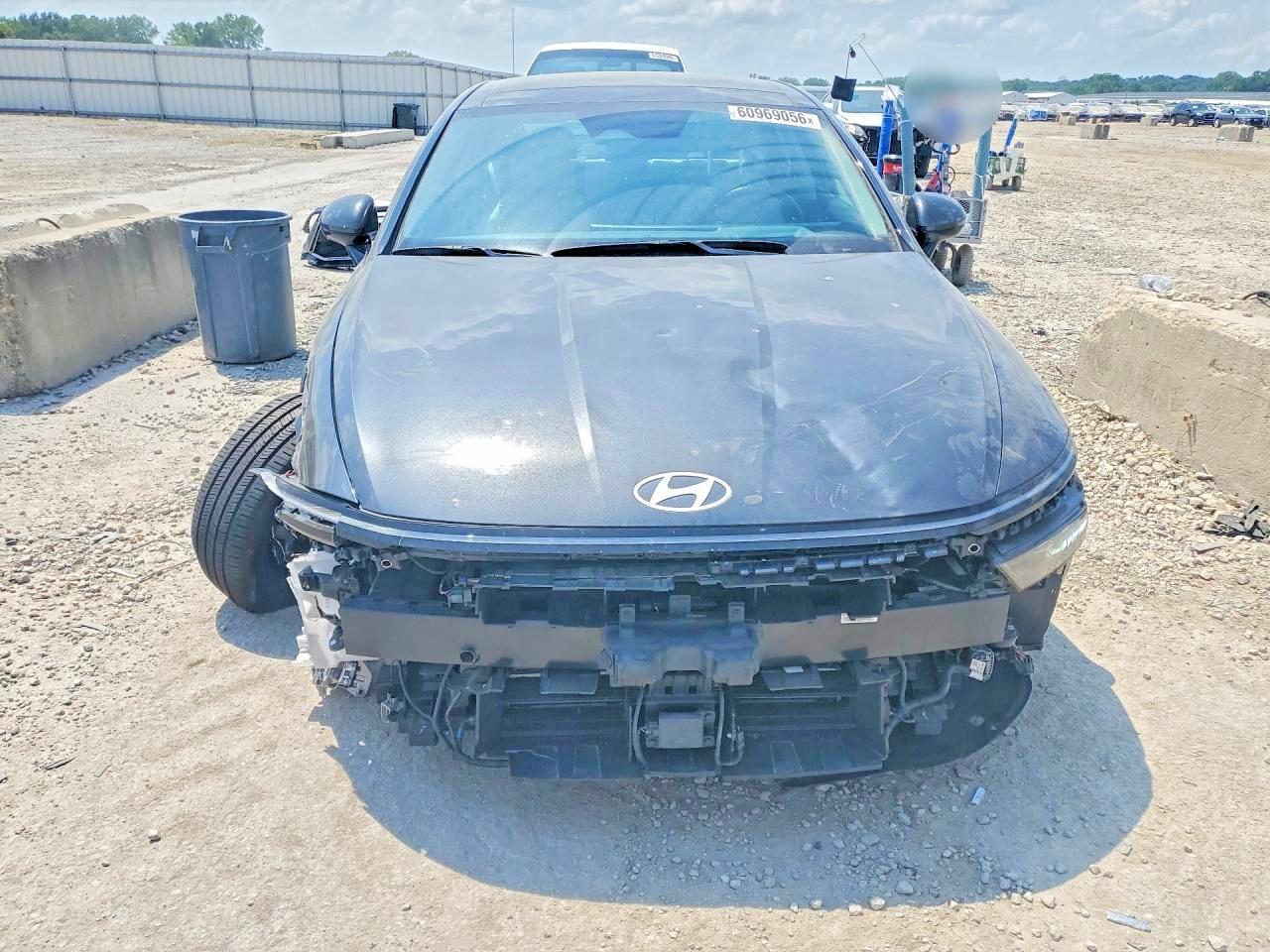 2024 Hyundai Sonata Hybrid Limited - Image 5