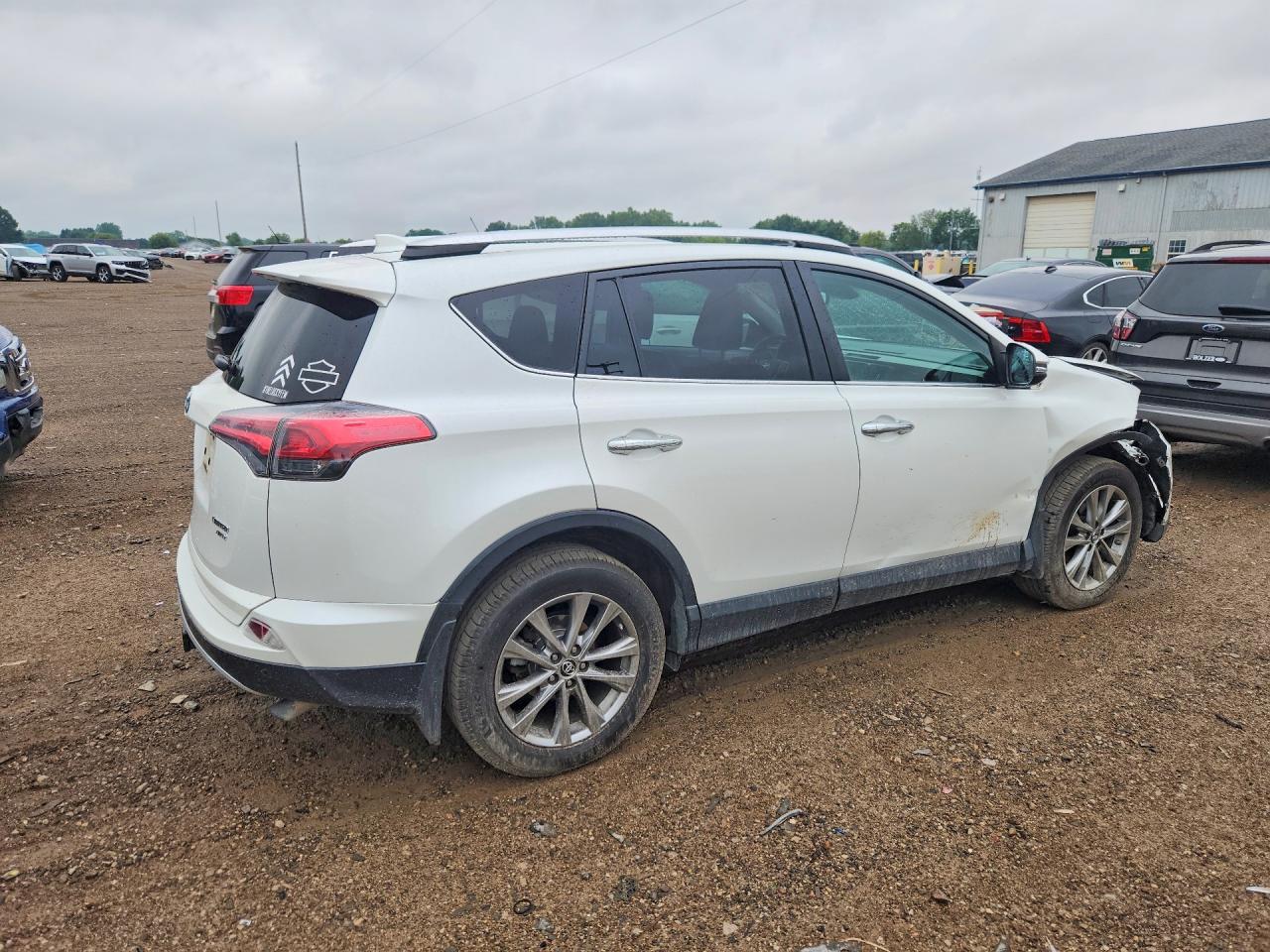 2016 Toyota Rav4 Limited - Фото 3