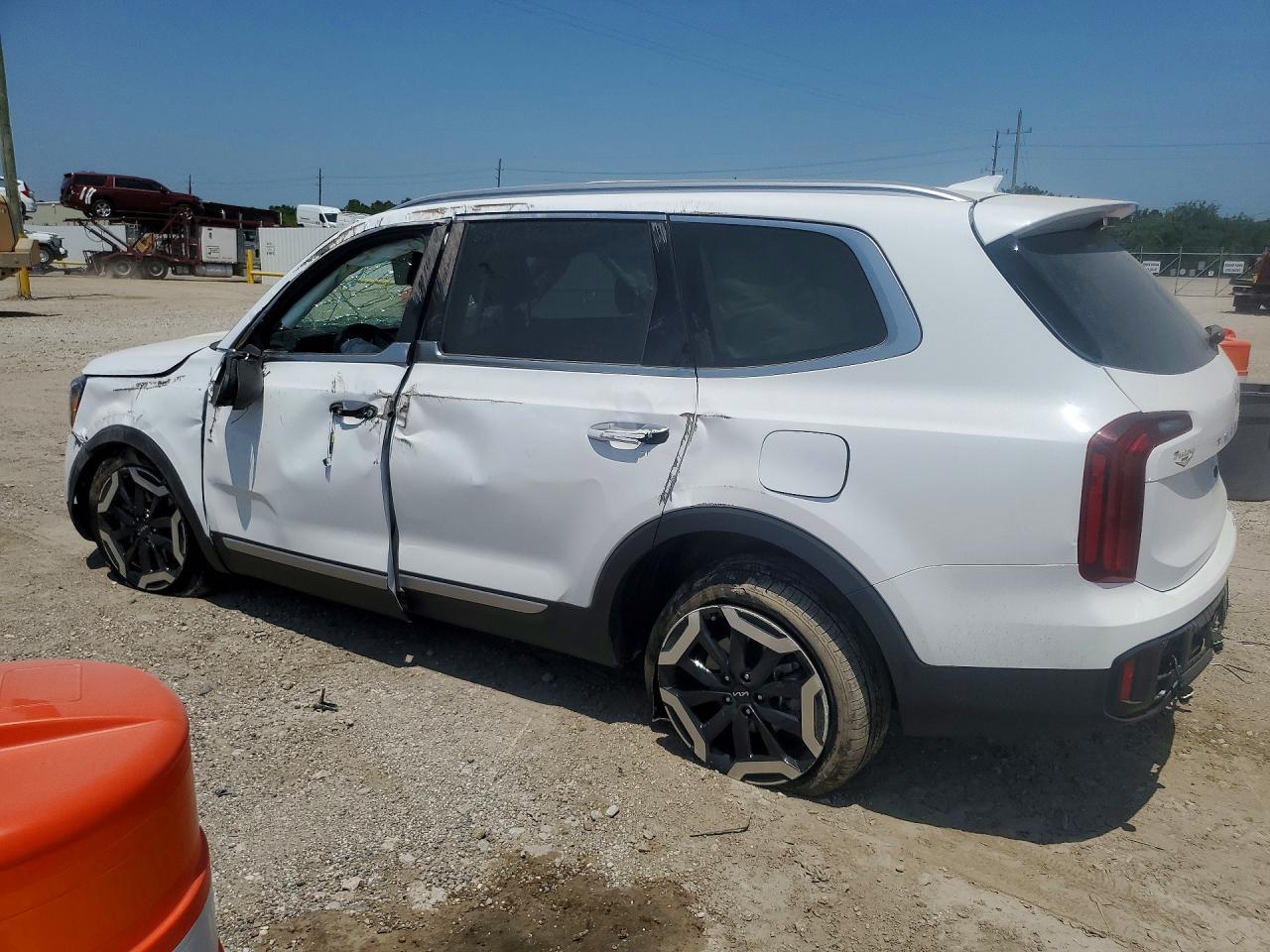 2025 Kia Telluride S - Image 2