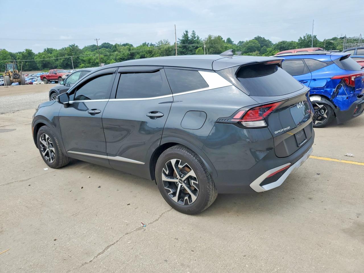 2025 Kia Sportage Ex - Image 2