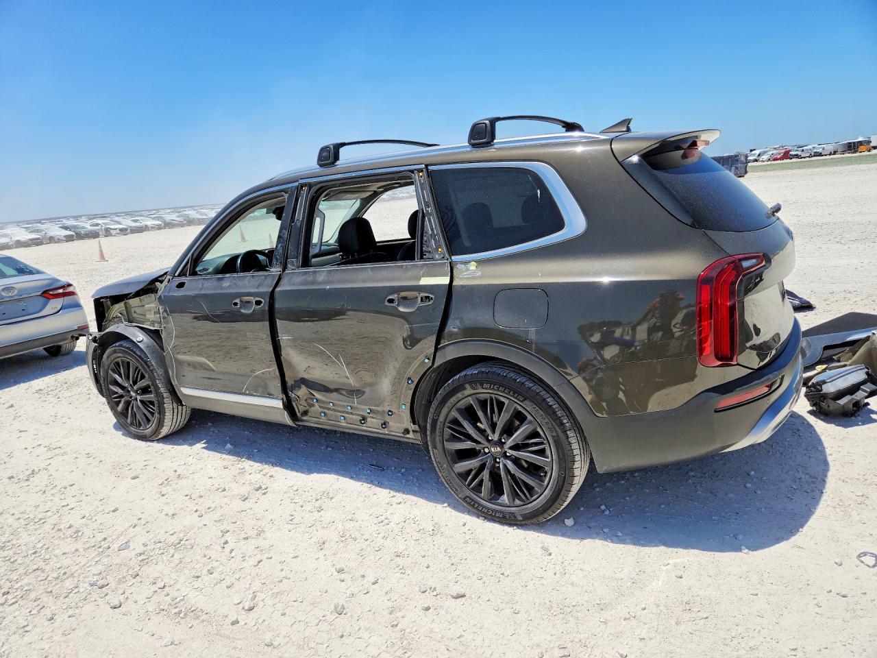 2020 Kia Telluride Sx - Image 2